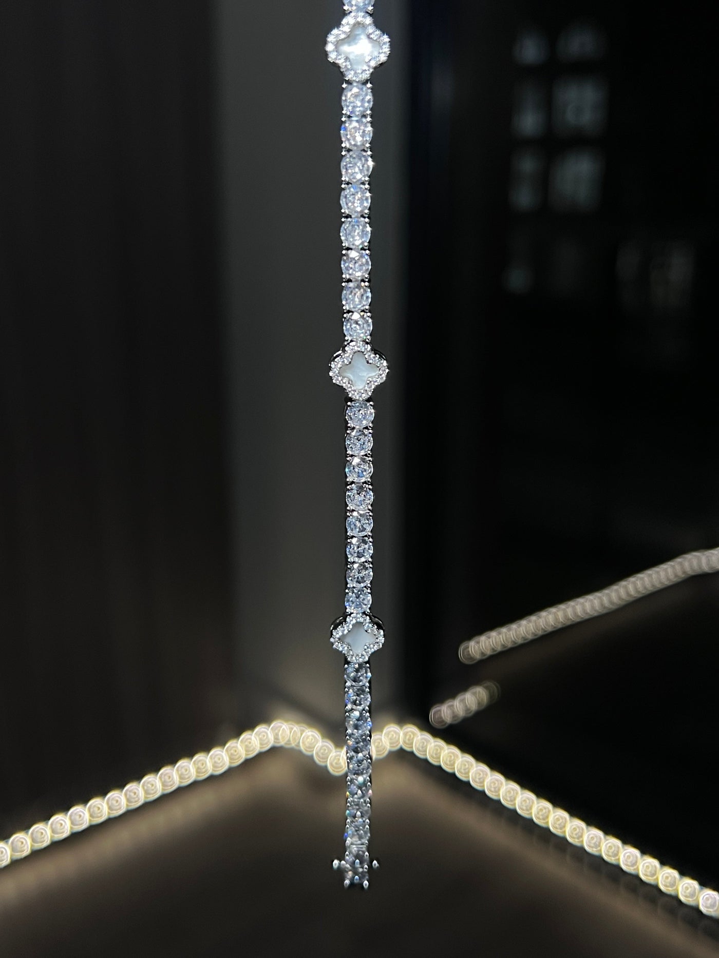 Éclat Clover Armband – Silber / Weiß