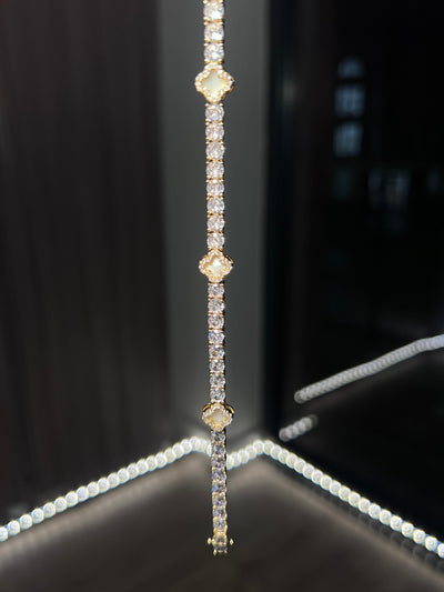 Éclat Clover Armband – Gold / Weiß